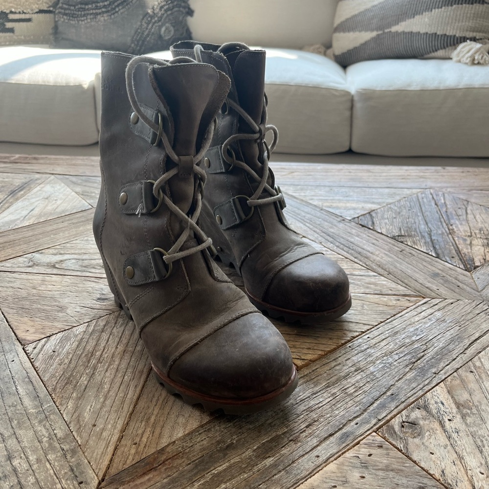 Leather boots by Sorel
